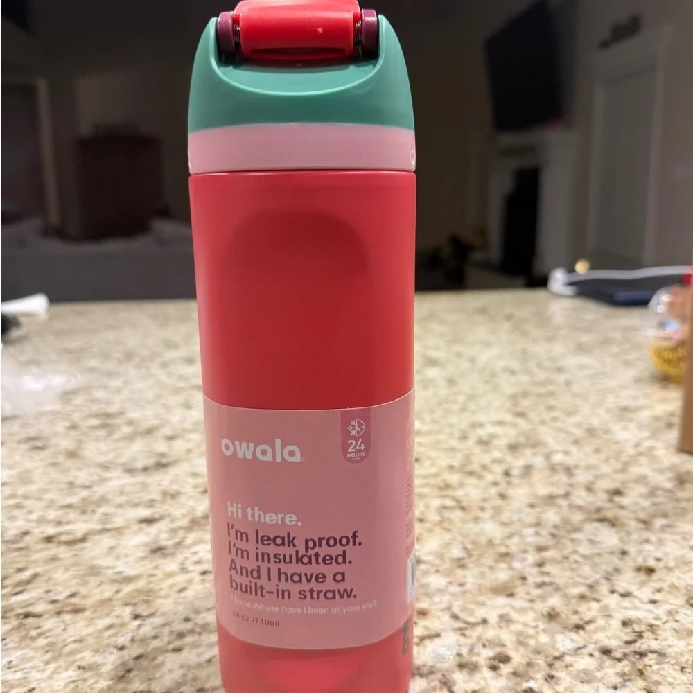 Owala Red Insulated Tumbler with Built-in Straw 24oz